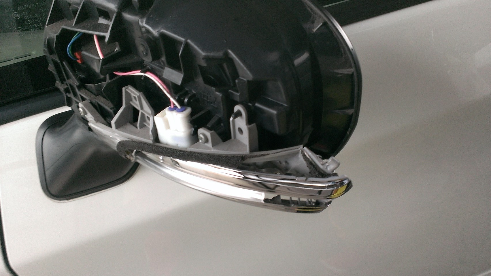 30プリウス ドアミラーウィンカー破損をdiyで直す 修理方法を解説 気ままにdiy 車とパナホームの暮らし 30プリウス ドアミラーウィンカー破損をdiyで直す 修理方法を解説 気ままにdiy 車とパナホームの暮らし